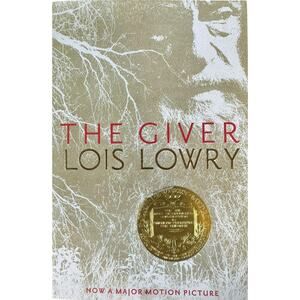 The Giver by Lois Lowry (Paperback)